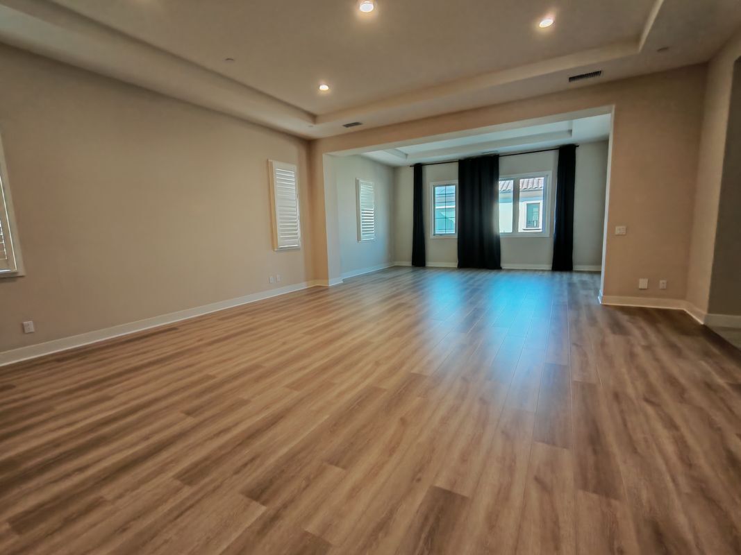 Building Photo - 55 Thrasher