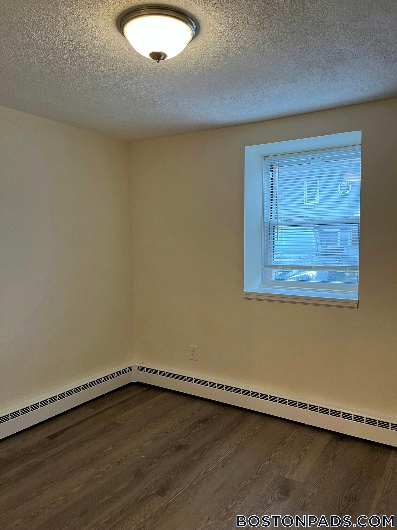 Building Photo - 168 N Beacon St