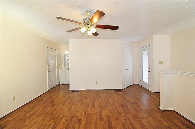 Building Photo - 2301 Basil Dr