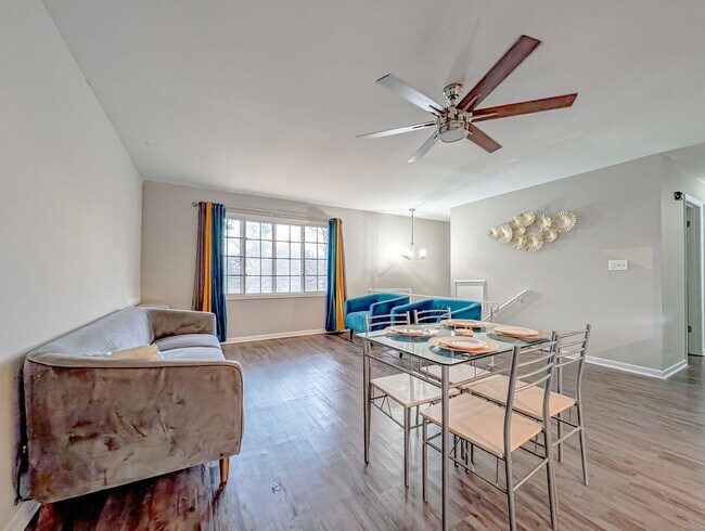 Building Photo - 8616 Hickory Ave