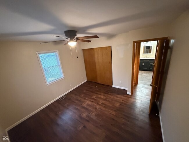 Building Photo - 555 Birch St