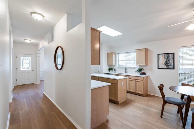 Building Photo - 3030 Bent Tree Loop