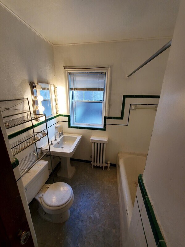 Building Photo - 7726 Gannon Ave