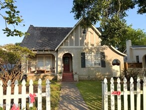 Building Photo - 213 General Gardner Ave