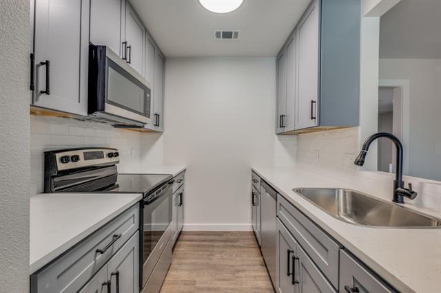 Building Photo - 5909 Gaston Ave