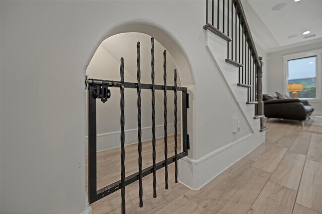 Building Photo - 6533 Castlebay Dr