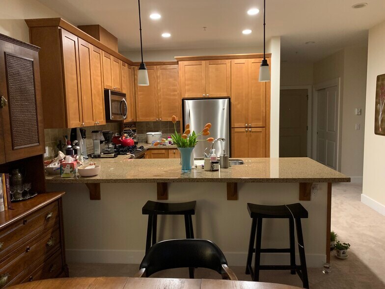 Building Photo - 6801 Greenwood Ave N