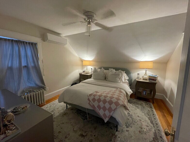 Building Photo - 21 McLean St