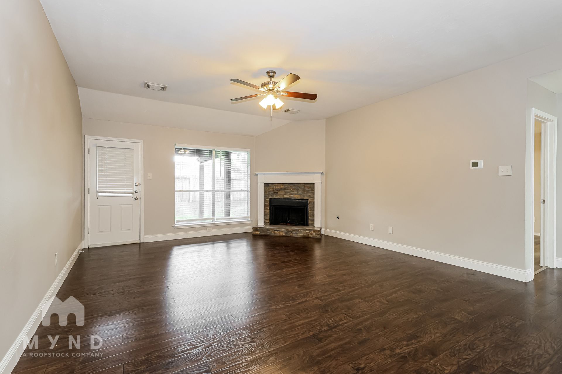 Building Photo - 12035 Thornecrest Dr