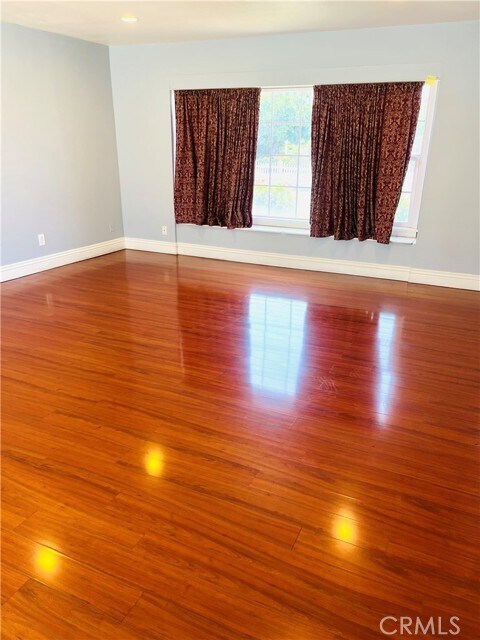 Building Photo - 136 Sandalwood Pl