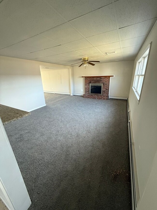 Building Photo - 5 bed / 2 Bath Neshaminy School District Single Family Home