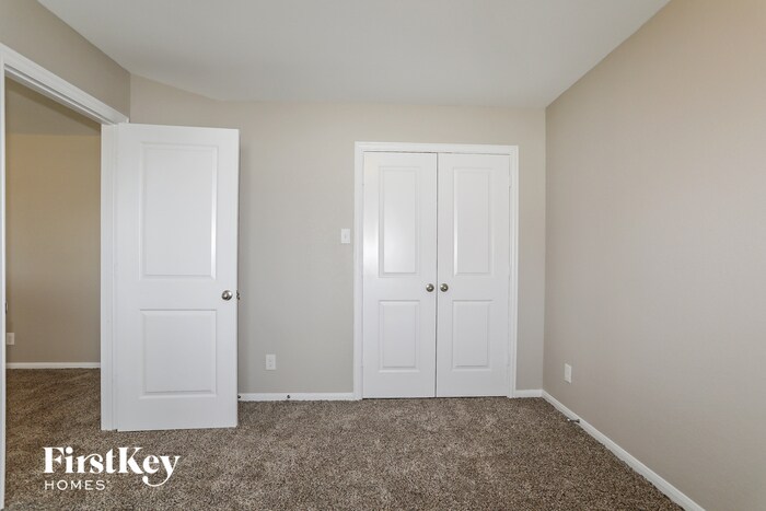 Building Photo - 16315 Westley Ridge Dr