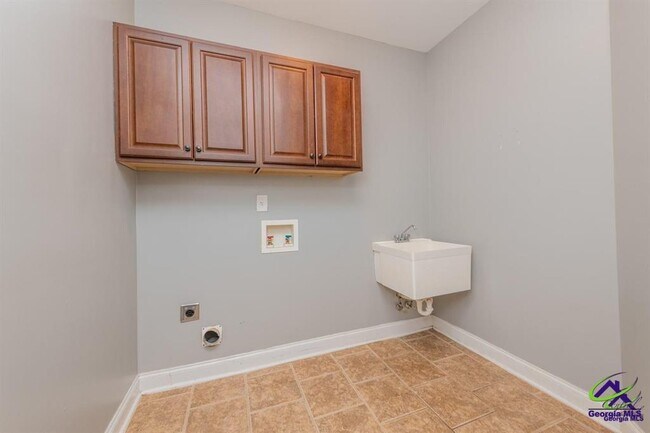 Building Photo - 303 Sage Meadows Ln