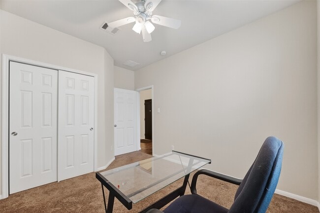 Building Photo - 4205 Graceland Dr