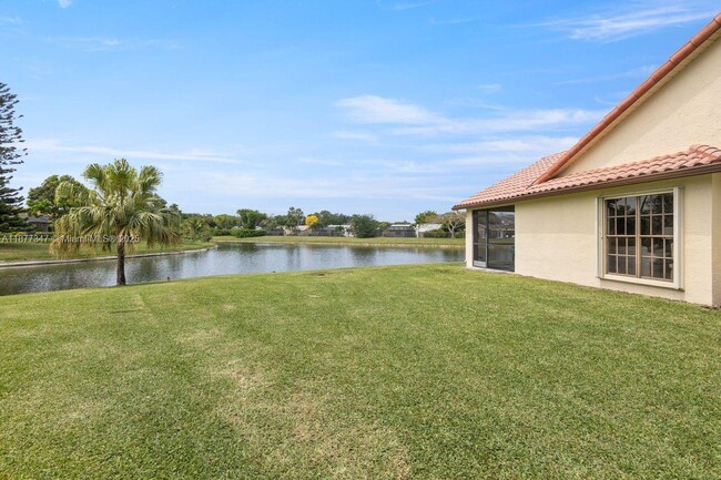 Building Photo - 18551 Woodstream Dr