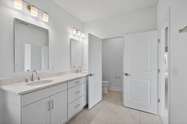 Building Photo - Brand New Home