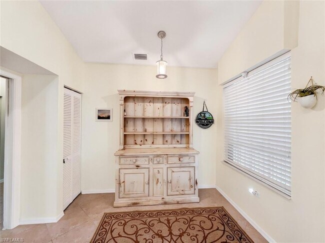 Building Photo - 8175 Celeste Dr