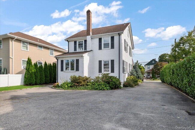 Building Photo - 33 Avenue B