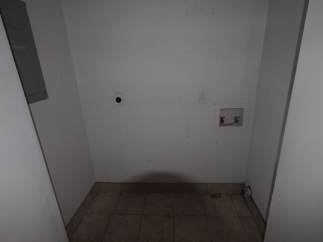 Building Photo - Amazing Austin condo!