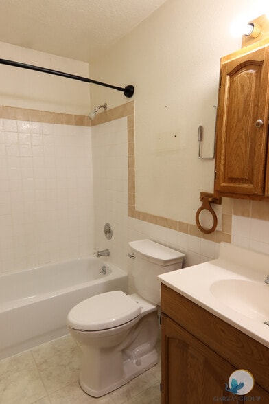 Building Photo - 213 Yukon Dr