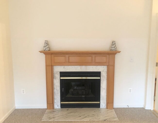 Building Photo - 7505 Calderon Ct