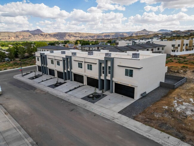 Primary Photo - Cornerstone Beauty! HUGE Private yard.