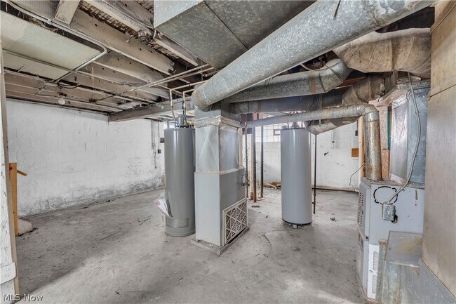 Building Photo - 3519 W 100th St