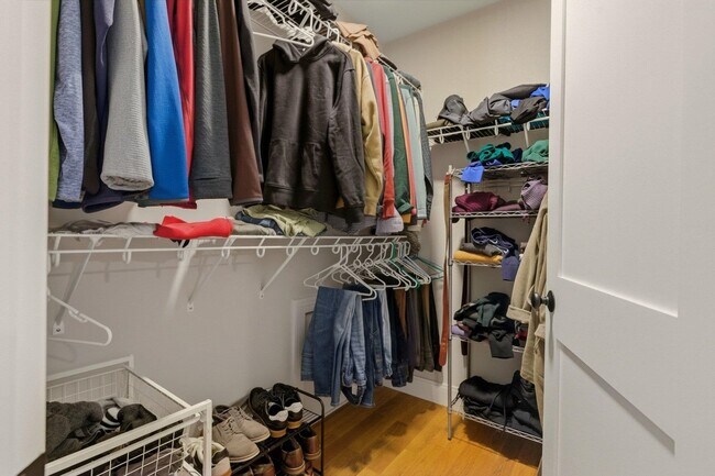 Building Photo - 40 Sage Ln