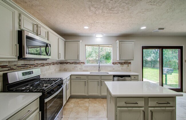 Building Photo - 3746 Havenmoor Pl