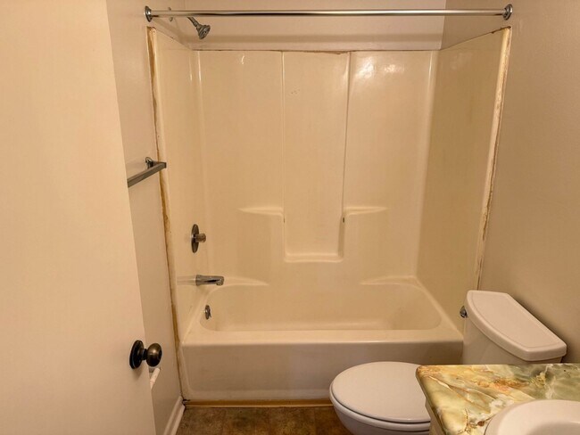 Building Photo - 4409 Bruhin Rd