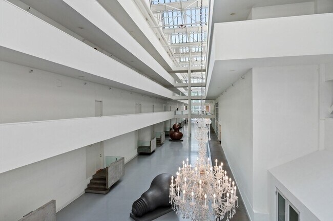 Building Photo - 42 8th St