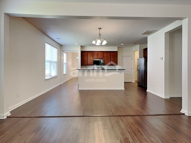 Building Photo - 285 Oglethorpe Cir