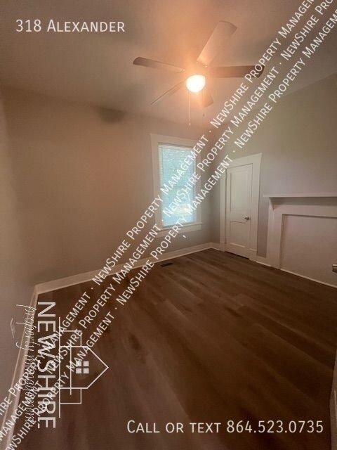 Building Photo - 318 Alexander-