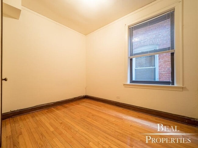 Building Photo - 1 bedroom in GLENCOE IL 60022