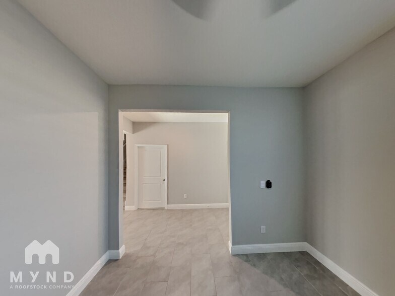 Building Photo - 2530 Chapel Oak Bnd