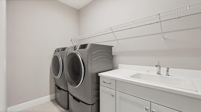 Building Photo - 690 Allora Ave