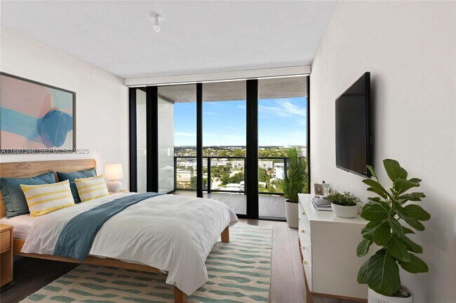 Building Photo - 1116 N Ocean Blvd