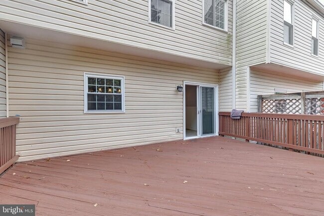 Building Photo - 6880 Ridge Water Ct
