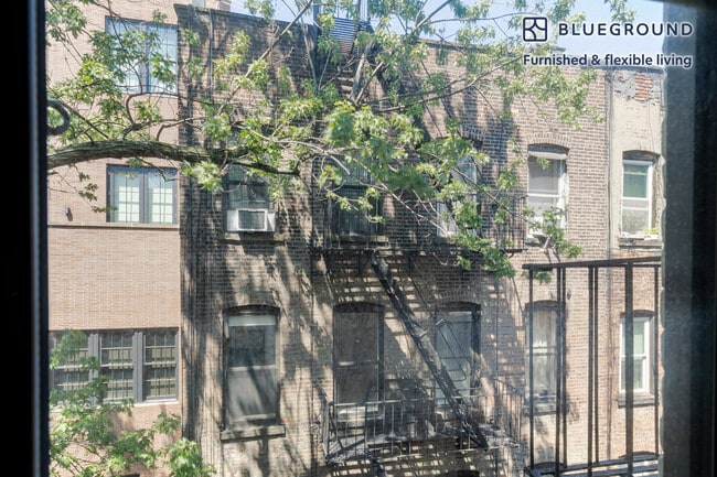 Building Photo - 223 Mott St