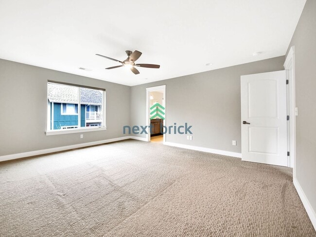 Building Photo - 4 BED AND 2.5 BATH SINGLE FAMILY HOUSE FOR...