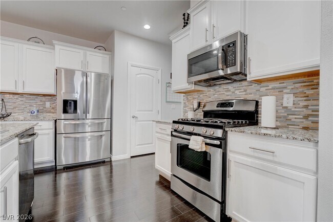 Building Photo - 48 Jasmine Point St