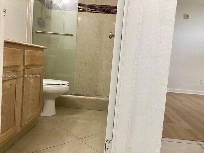 Building Photo - 2020 NE 135th St