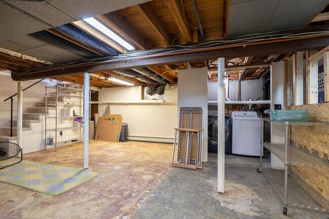Building Photo - 14 Wallis Rd