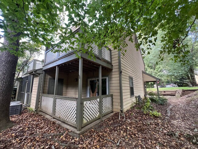 Building Photo - Charming Two-Story 2BD, 2.5BA Raleigh Cond...