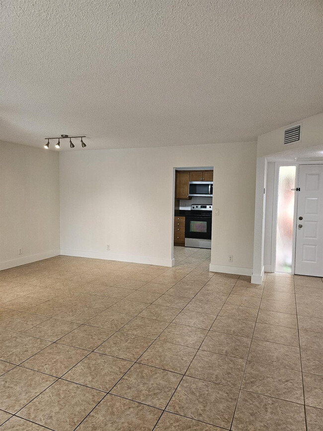 Building Photo - 2472 NW 49th Terrace