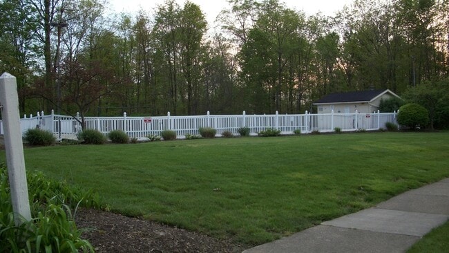 Building Photo - 4630 Cox Dr