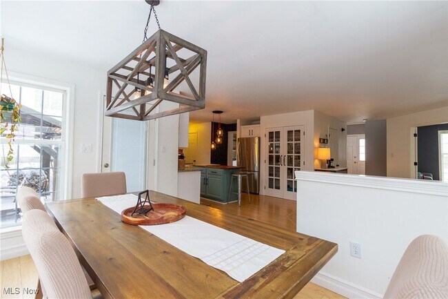 Building Photo - 889 Holborn Rd