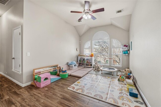 Building Photo - 2112 Bandera Path
