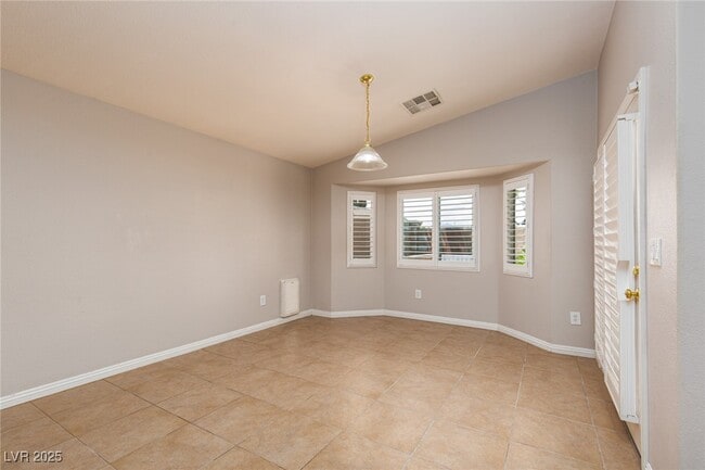 Building Photo - 6233 Double Oak St