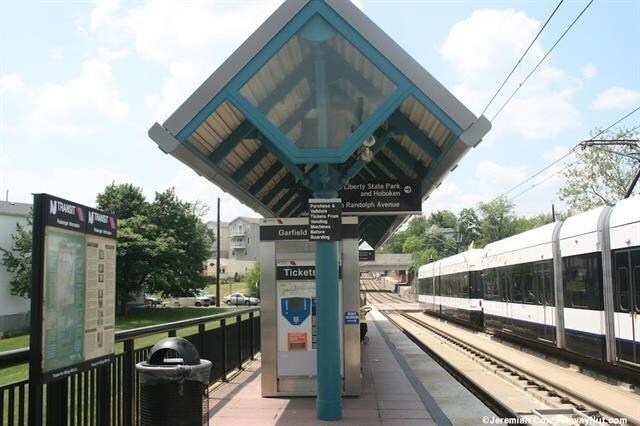 Building Photo - 289 Arlington Ave